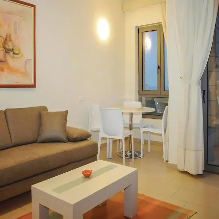 One-bedroom In * Wlora